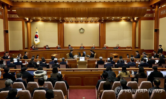 18일 서울 종로구 헌법재판소에서 윤석열 대통령 탄핵심판 9차 변론이 열리고 있다. 연합뉴스